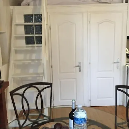 Authentic Marais Apartment