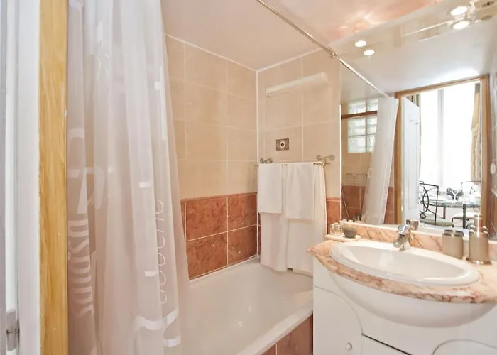 Authentic Marais Apartment Paris