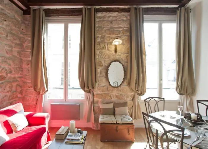Apartment Authentic Marais Paris