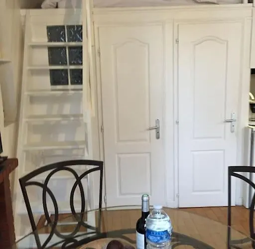 Authentic Marais Apartment